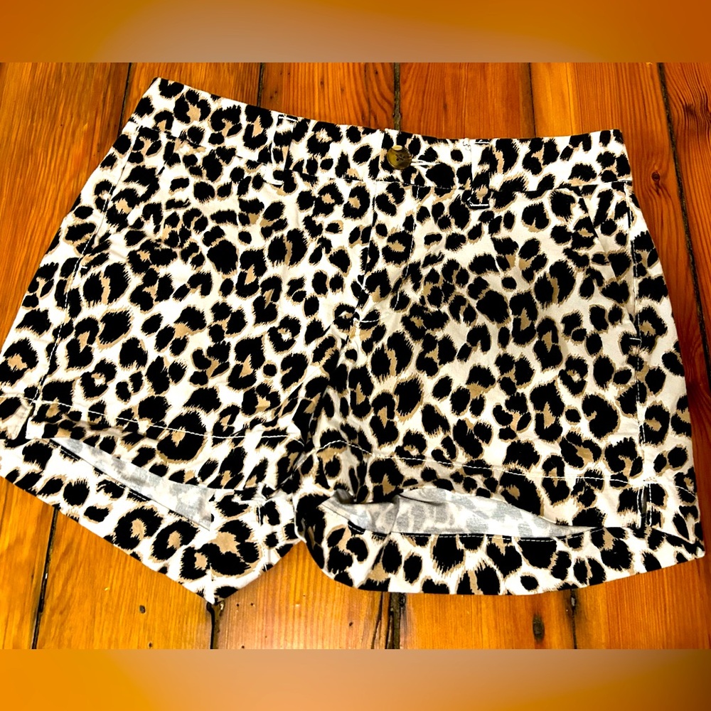 Old Navy Women’s Everyday Short Midrise